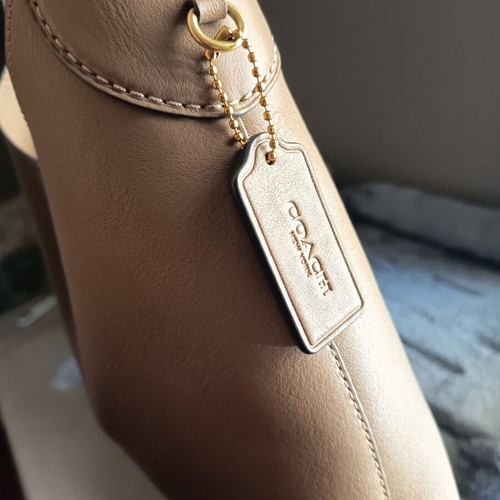 Coach Brooklyn 28 shoulder bag like new, dark stone