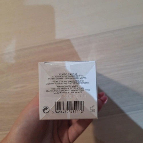 Issey Miyake L'Eau D'Issey Moisturising Body Lotion 200ml new