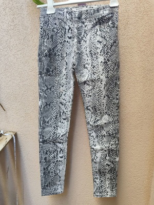 Παντελόνι Stradivarius με snake skin print σαν καινούργιο, μέγεθος XS 34 6, άσπρο γκρι