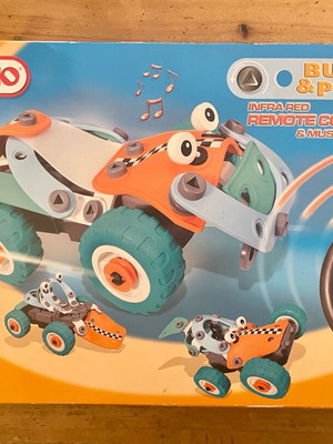 Meccano Build & Play set like new, 93 pieces, 3 models