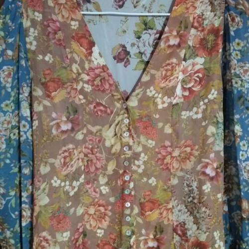 Zara Floral Patchwork Blouse Large like new, multicolor