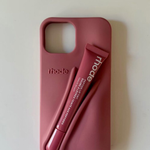 iPhone 14 case with lipgloss, silicone