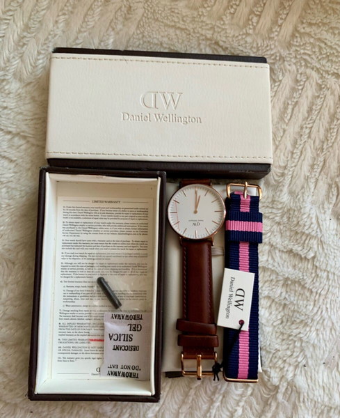 Daniel Wellington ρολόι με 2 λουράκια – καινούργιο, αφόρετο, με κουτί