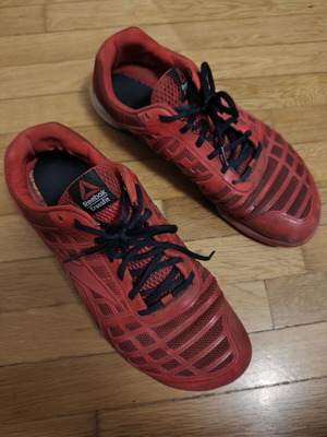 Reebok athletic shoes used, size 45, red
