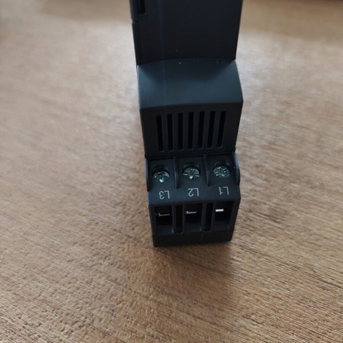 Schneider Electric RM22TR33 τριφασικό ρελέ ελέγχου τάσης