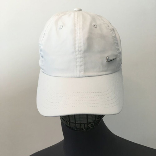 Nike unisex hat like new, white