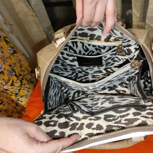 Elizabeth George Veta handbag like new, white and beige