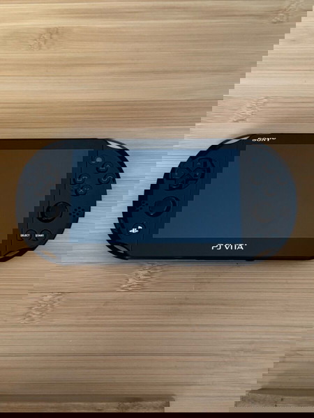 PS VITA Конзола