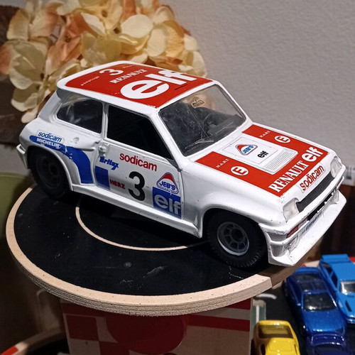 Polistil Renault turbo diecast collectible car used 1/24 vintage