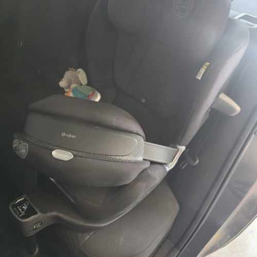 Cybex Anoris T2 i-Size car seat with airbag and ISOFIX