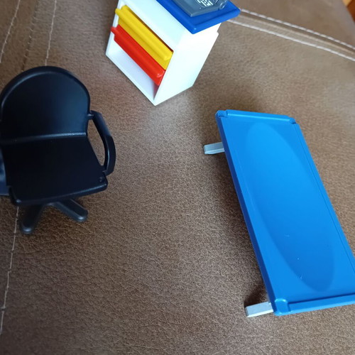 Playmobil medical equipment used