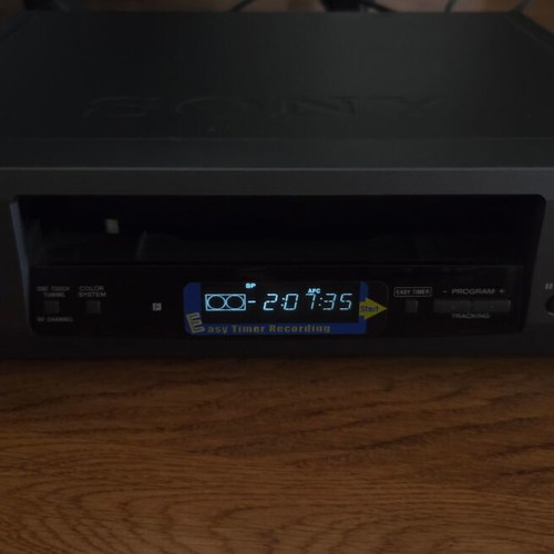 Sony SLV-ED1 VCR VHS player used, includes AV cable