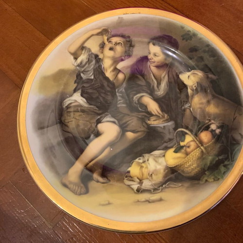 Murillo decorative plate like new, 27 cm diameter