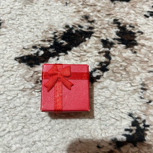 Small red box like new with sponge for earrings