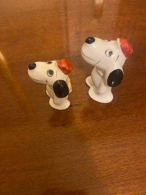 Snoopy collectible porcelain pair like new decorative items