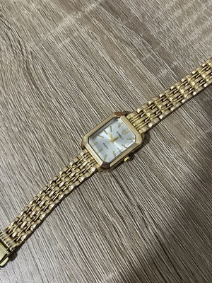 Quartz gold wristwatch, steel, missing clasp screw