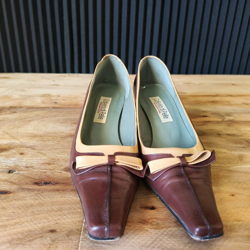 Gaetano Pelle leather pumps size 37 used, brown with beige details