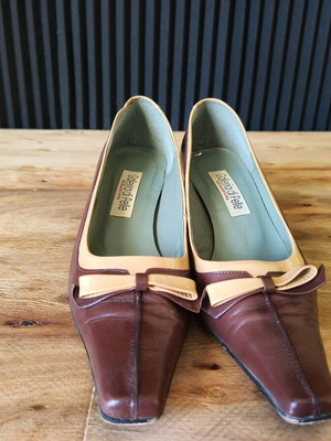 Gaetano Pelle leather pumps size 37 used, brown with beige details