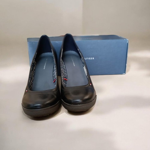 Tommy Hilfiger women's pumps like new, size 40, blue