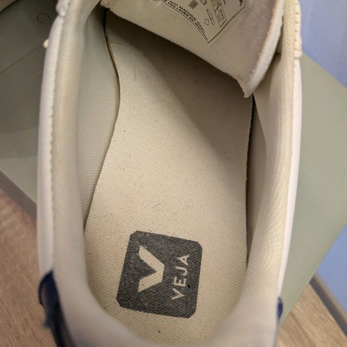 Veja athletic shoes used, size 37, white