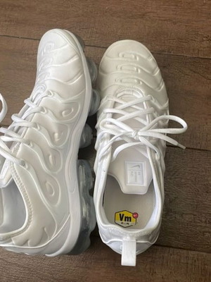 Nike Vapormax sneakers new, size 43, white