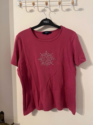 T shirt size 14 like new, pink cotton