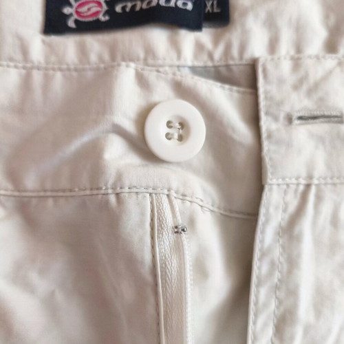 Maua Bermuda shorts ecru size XL like new