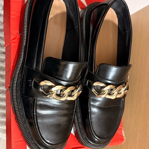 Loafers black H&M like new, size 39