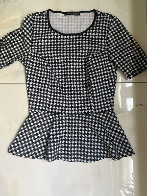 Peplum blouse Promise houndstooth black and white size XS like new