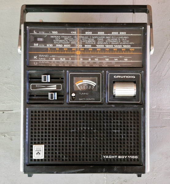 GRUNDIG YACHT BOY 1100