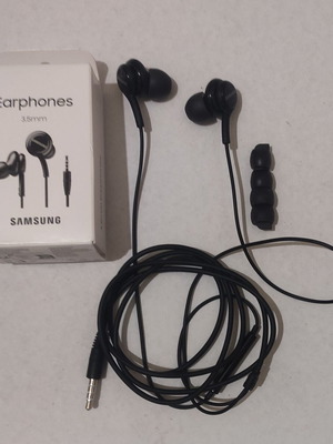 Samsung EO-IA500 audiophile earphones like new with microphone