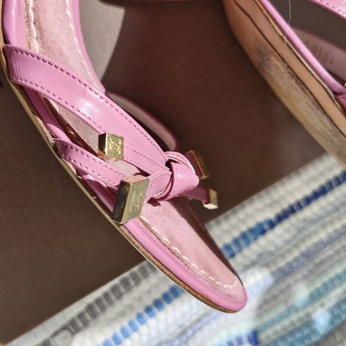 Louis Vuitton pink sandals with bows, size 39.5, 9 cm heel