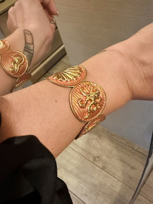 S steel thick summer bracelet with shell design, orange and gold tone