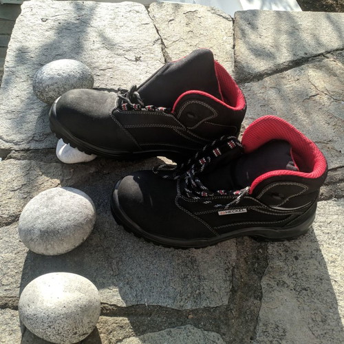 Heckel France boots new No 44 black with red interior