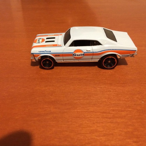Nova 68 Hot Wheels used, without box