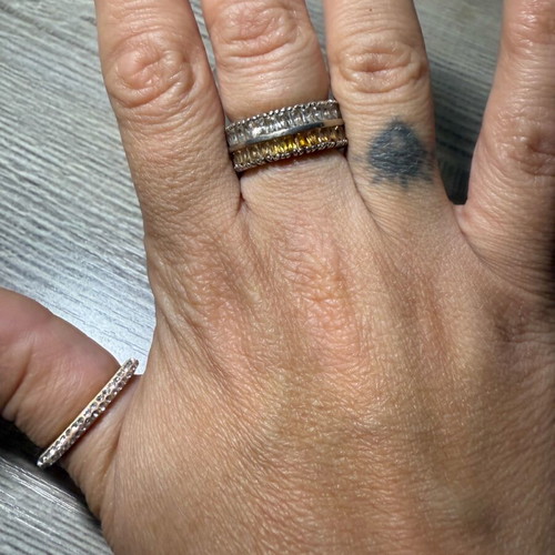 Set of 3 rings like new, gold color with stones