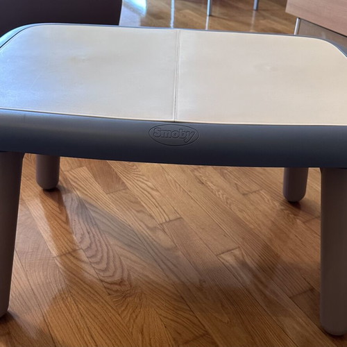 Smoby children's table with blue chair