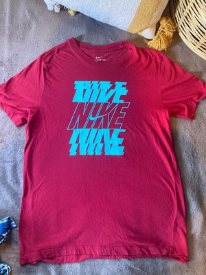Nike T-shirt large αχρησιμοποίητο, κόκκινο