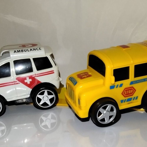 Ambulance and School Bus toy cars, 10 cm, set of 2