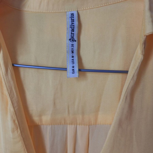 Stradivarius yellow shirt size M like new, viscose