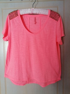 Karen Millen top t shirt new, size M/L, pink and orange with metal details
