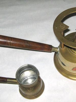 Καμινέτο και μπρίκι καφέ σετ από μπρούτζο σε υπεράριστη κατάσταση