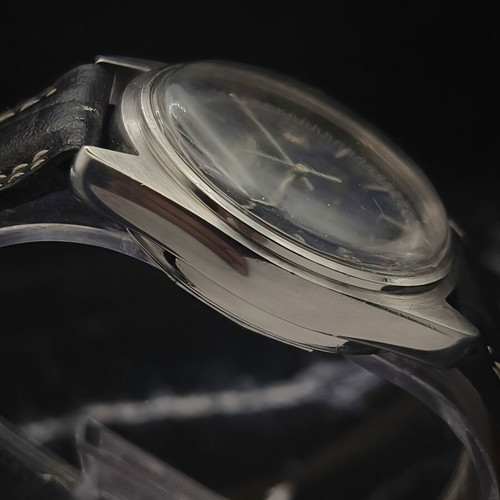 Jaeger-LeCoultre Master-Quartz Ref. 23303-42 wristwatch, blue dial