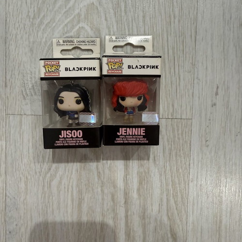 Jisoo and Jennie Funko Pop keychains new