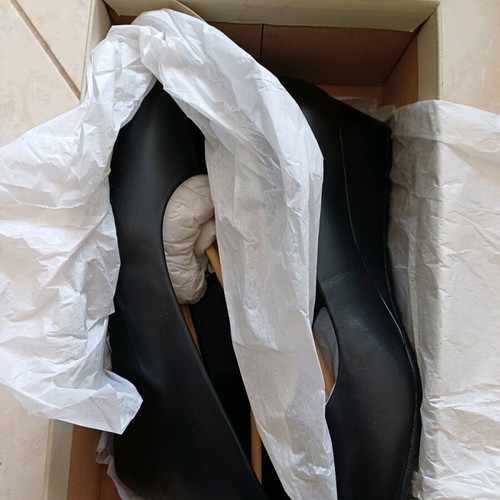 Clarks pumps size 41 new, genuine leather black
