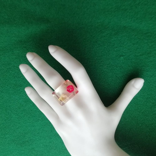 Square blown glass ring with dried flowers new