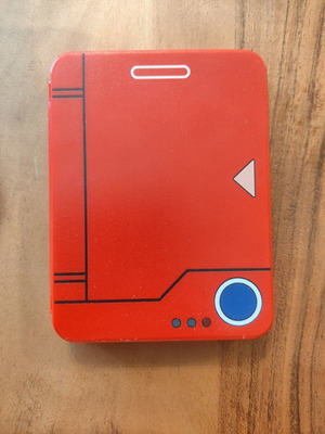 Nintendo Switch Pokedex style case like new for 16 game cartridges