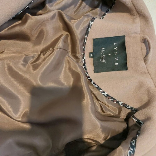 Lynne camel coat like new, size 38 with belt