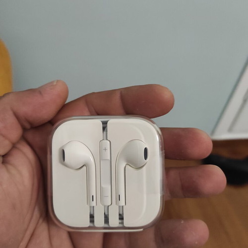Apple Earpods wired earphones 3.5mm new