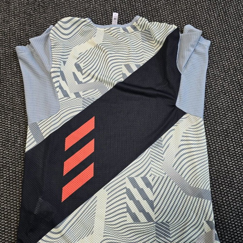 Adidas Terrex T-shirt size M like new, colorful